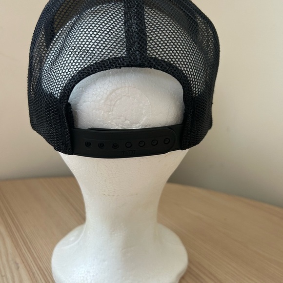 COPY - OTTO BAD BUNNY EL ULTIMO TOUR DEL MUNDO CONCERT TRUCKER HAT. GENDER NEUT… - Picture 4 of 5